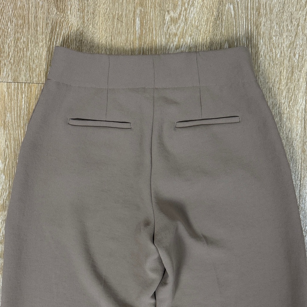 Aritzia Wilfred The Effortless Pant Crepette Brown Tan Pleated Front Trousers - Picture 6 of 11
